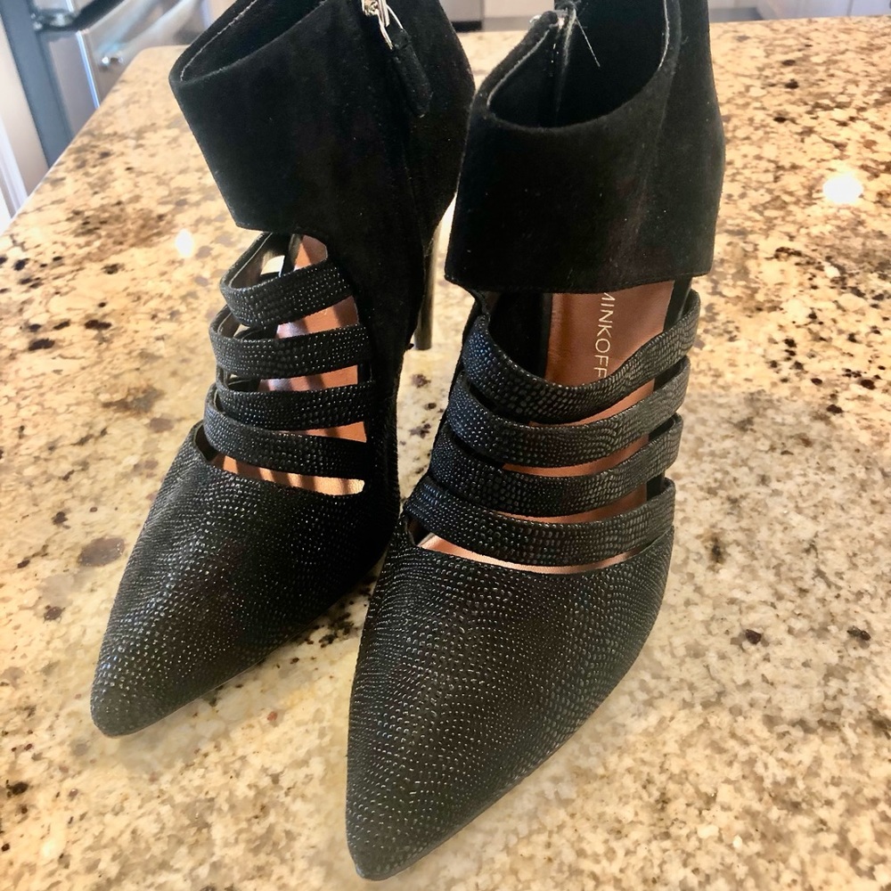 REBECCA MINKOFF shoes. Excellent condition size 8
